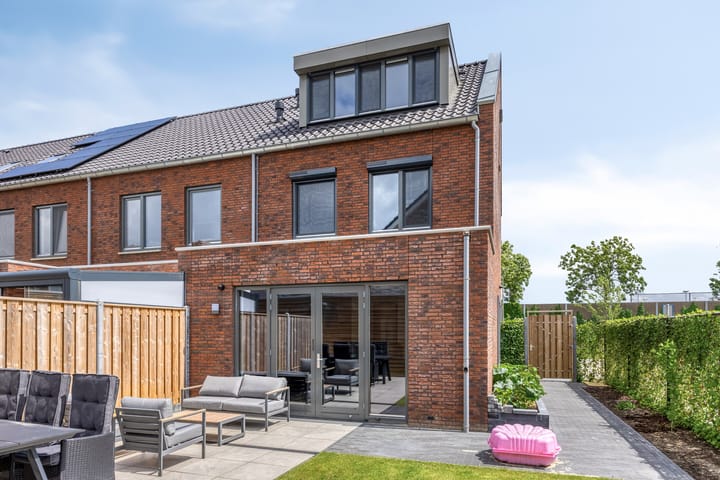 Photo 35 of Olympia 37