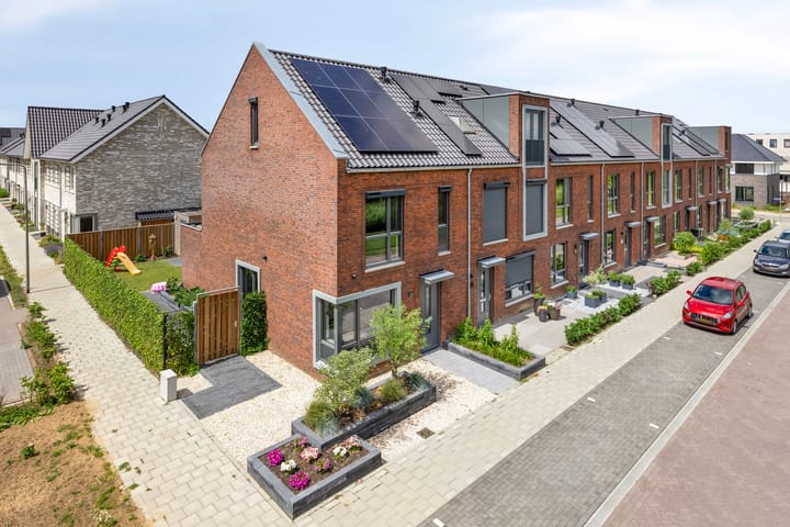 Photo 37 of Olympia 37