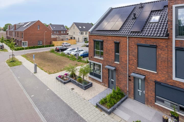 Photo 38 of Olympia 37