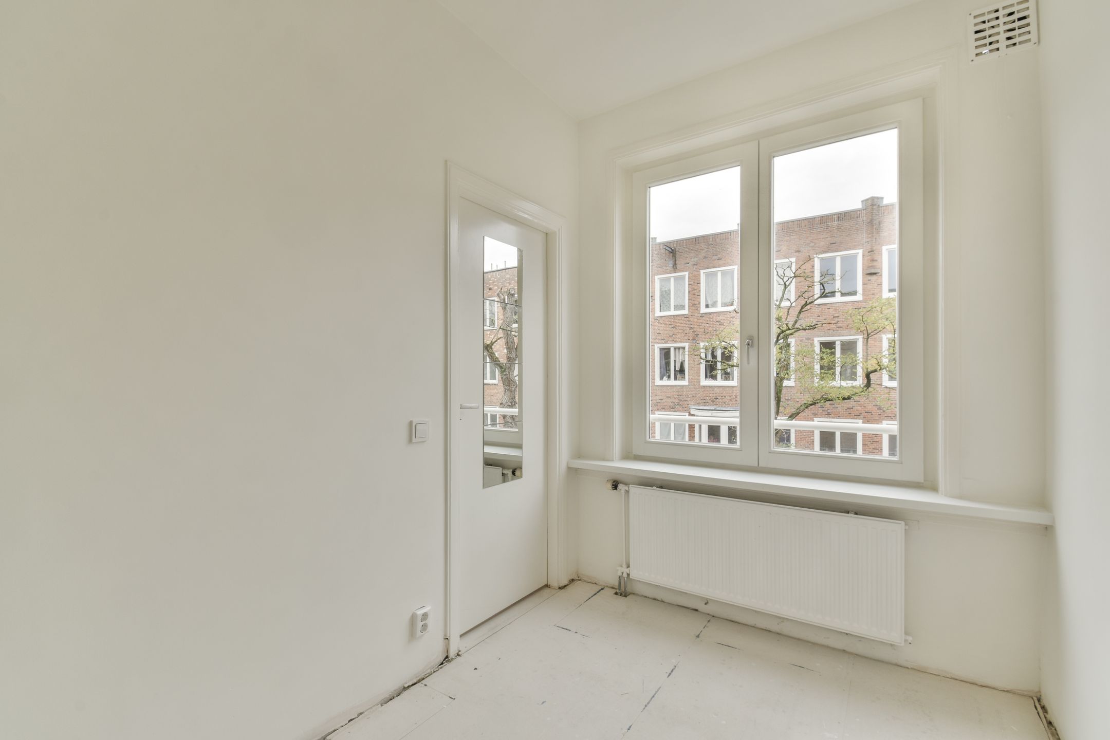 Photo 9 of Van Spilbergenstraat 18-2