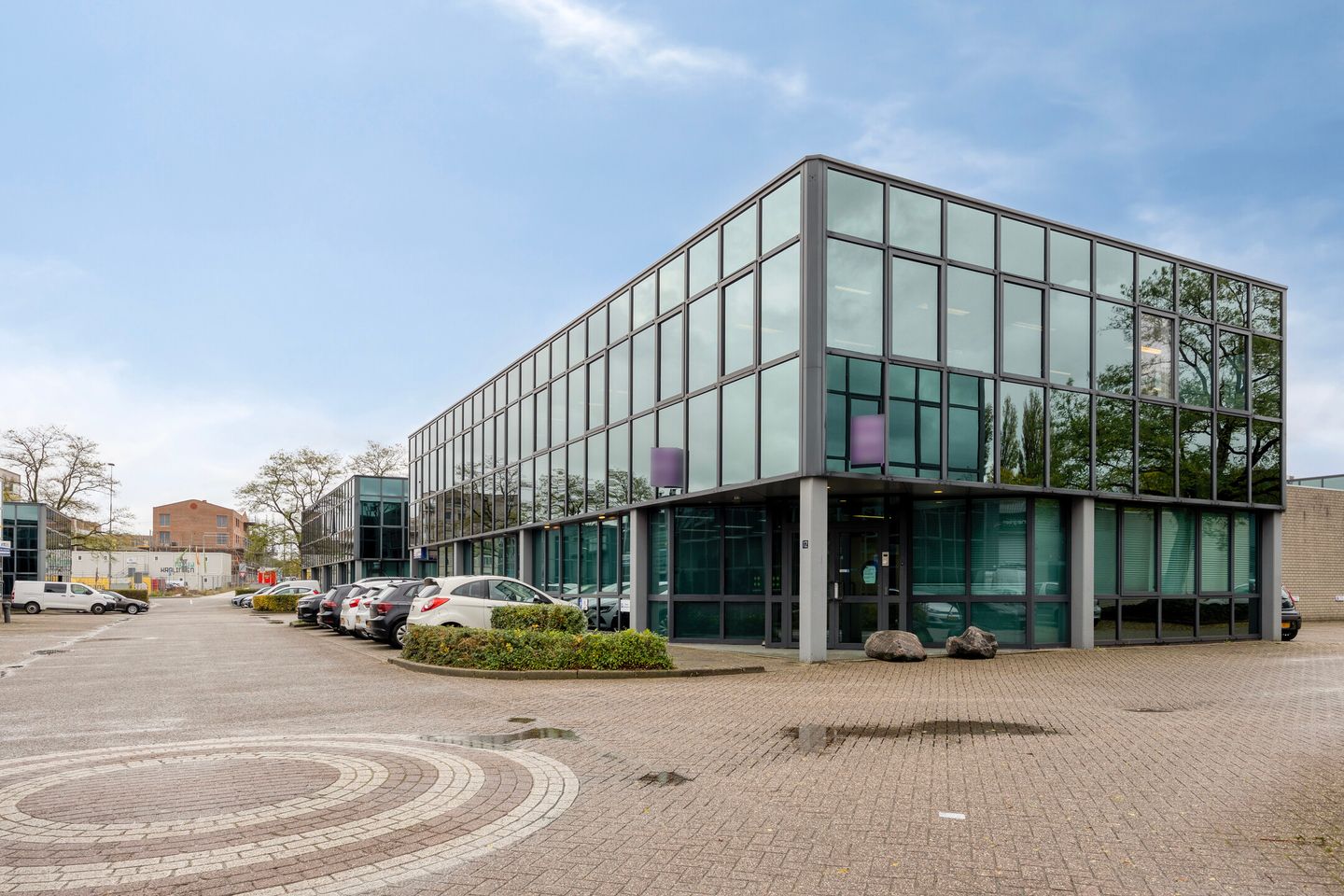 View photo 3 of Overwegwachter 6