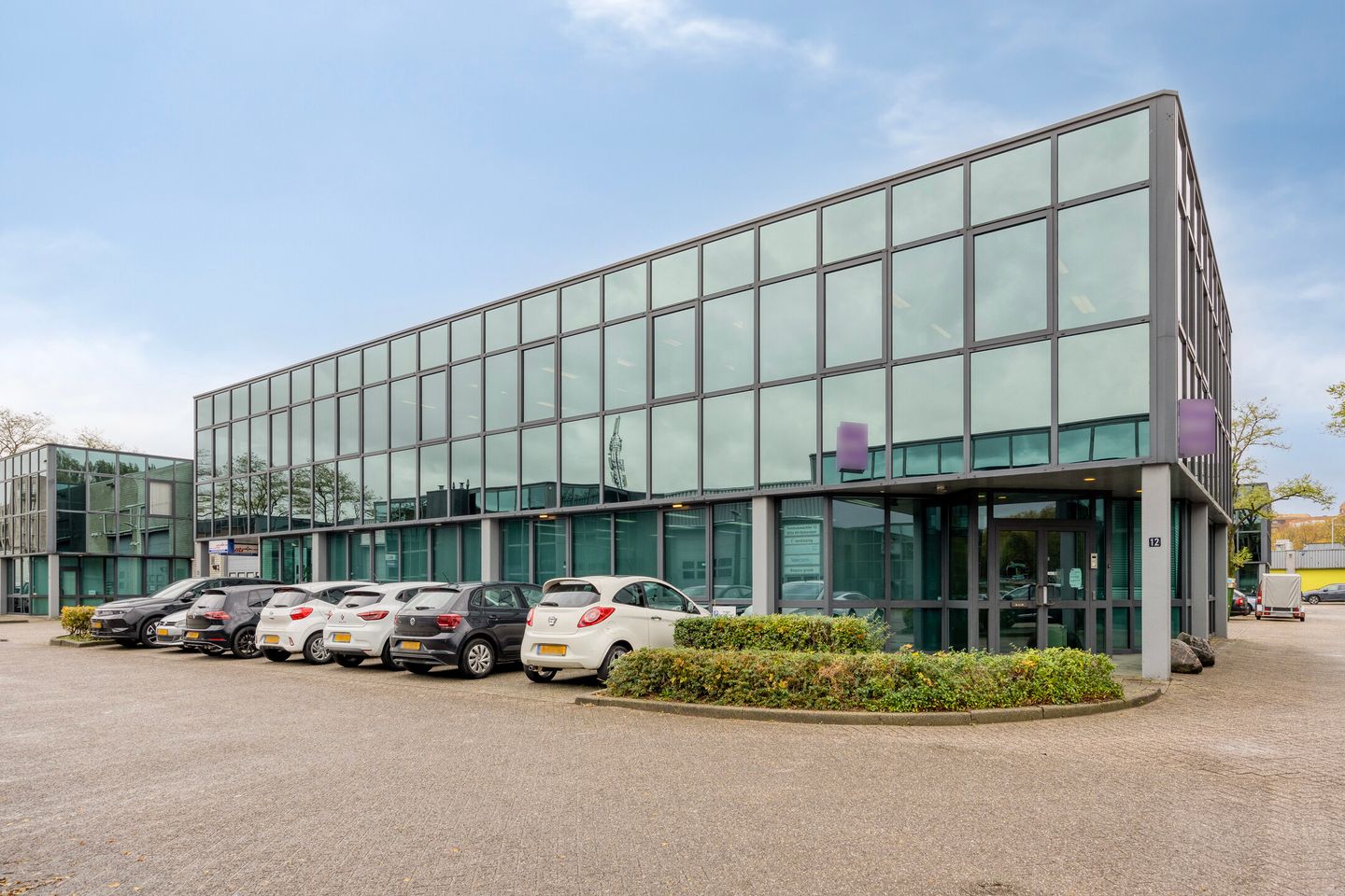 View photo 1 of Overwegwachter 6