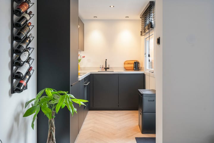 Foto 15 van Van Wassenaerstraat 12