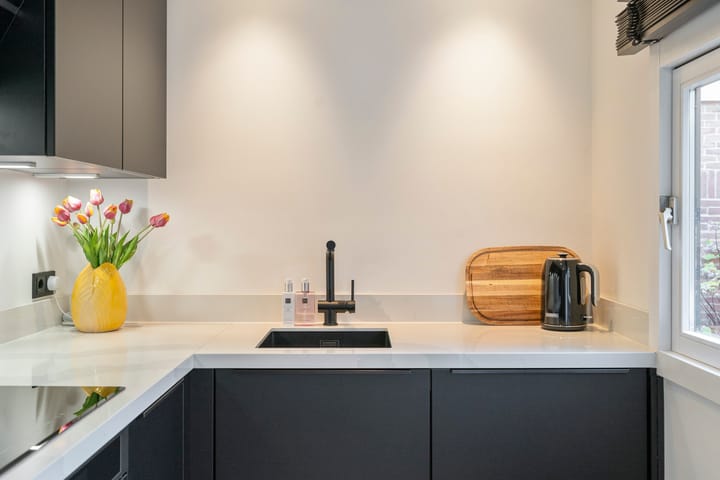 Foto 17 van Van Wassenaerstraat 12