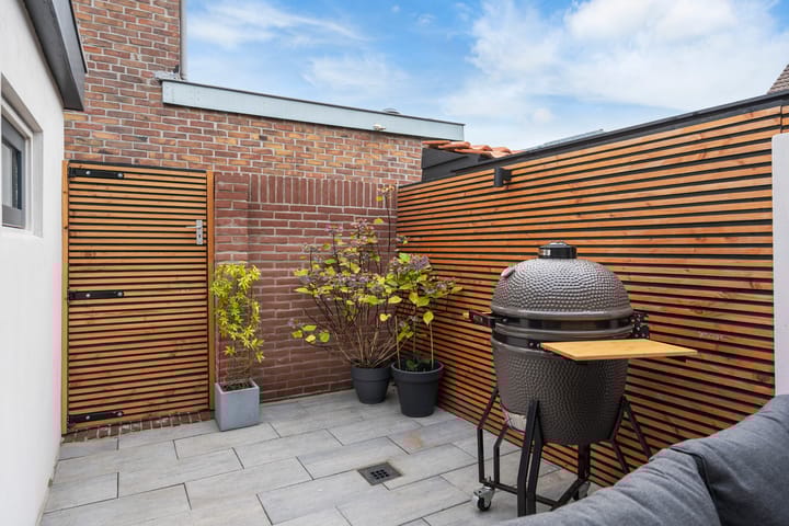 Foto 22 van Van Wassenaerstraat 12