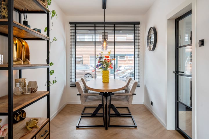 Foto 28 van Van Wassenaerstraat 12