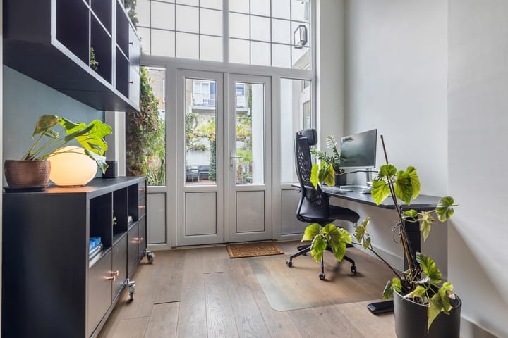 Photo 15 of Spoorstraat 12