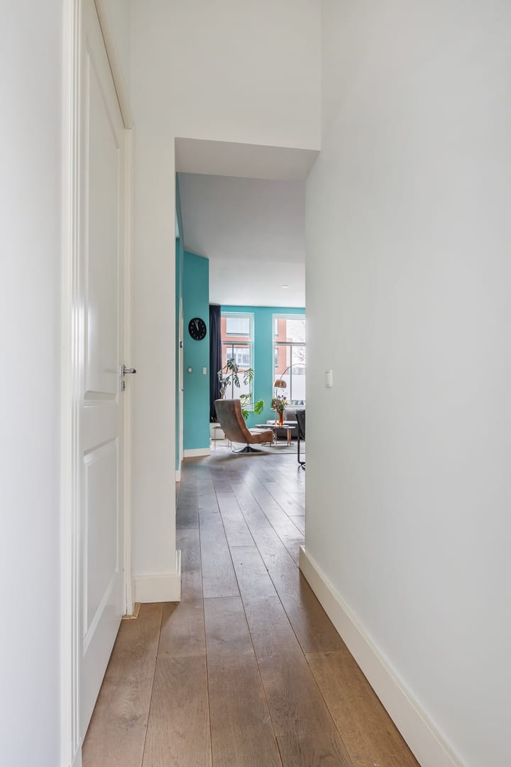 Photo 18 of Spoorstraat 12