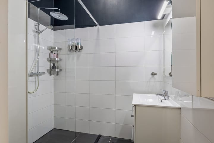 Photo 21 of Spoorstraat 12