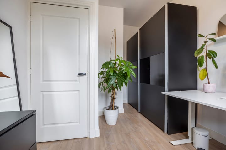 Photo 24 of Spoorstraat 12