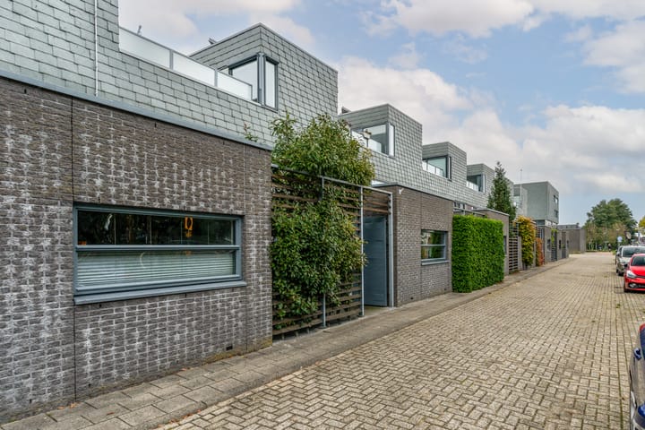 Foto 2 van Van Leuffenpad 6