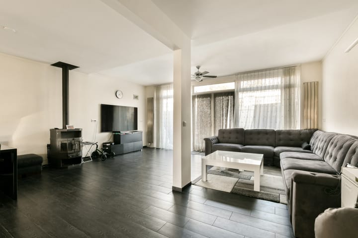 Foto 2 van Terneuzenstraat 8