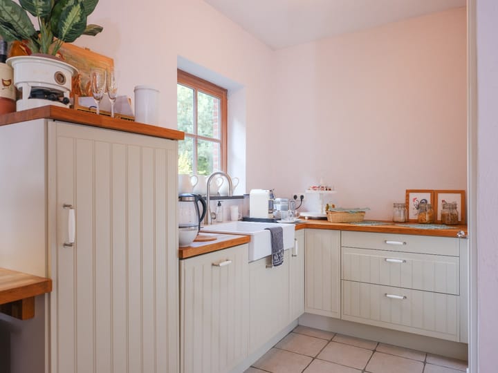 Photo 30 of Binnenweg 4