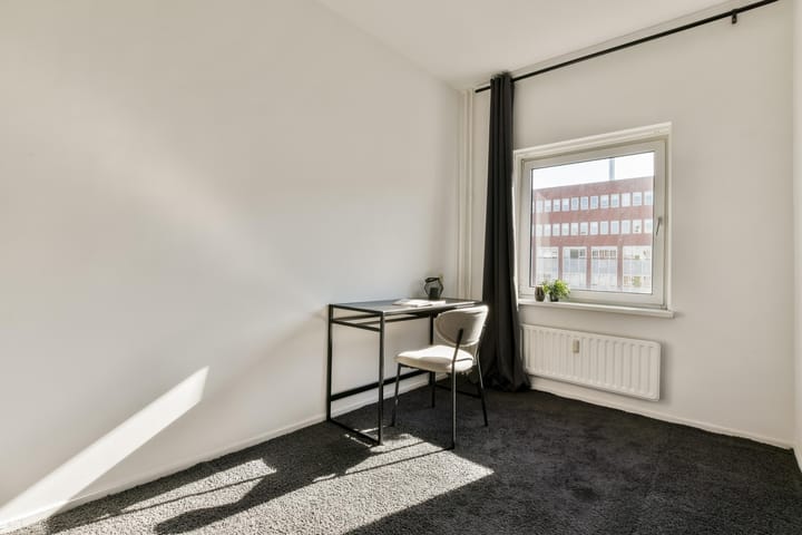 Foto 12 van Waterlooplein 153