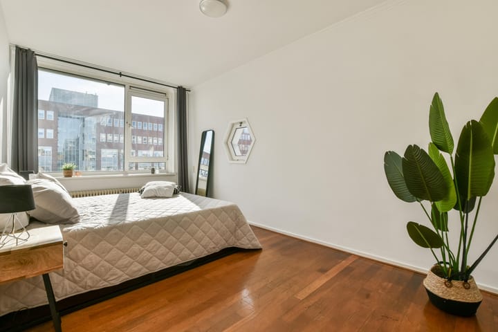 Foto 8 van Waterlooplein 153