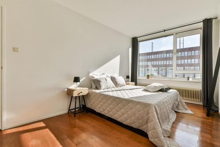 Foto 9 van Waterlooplein 153