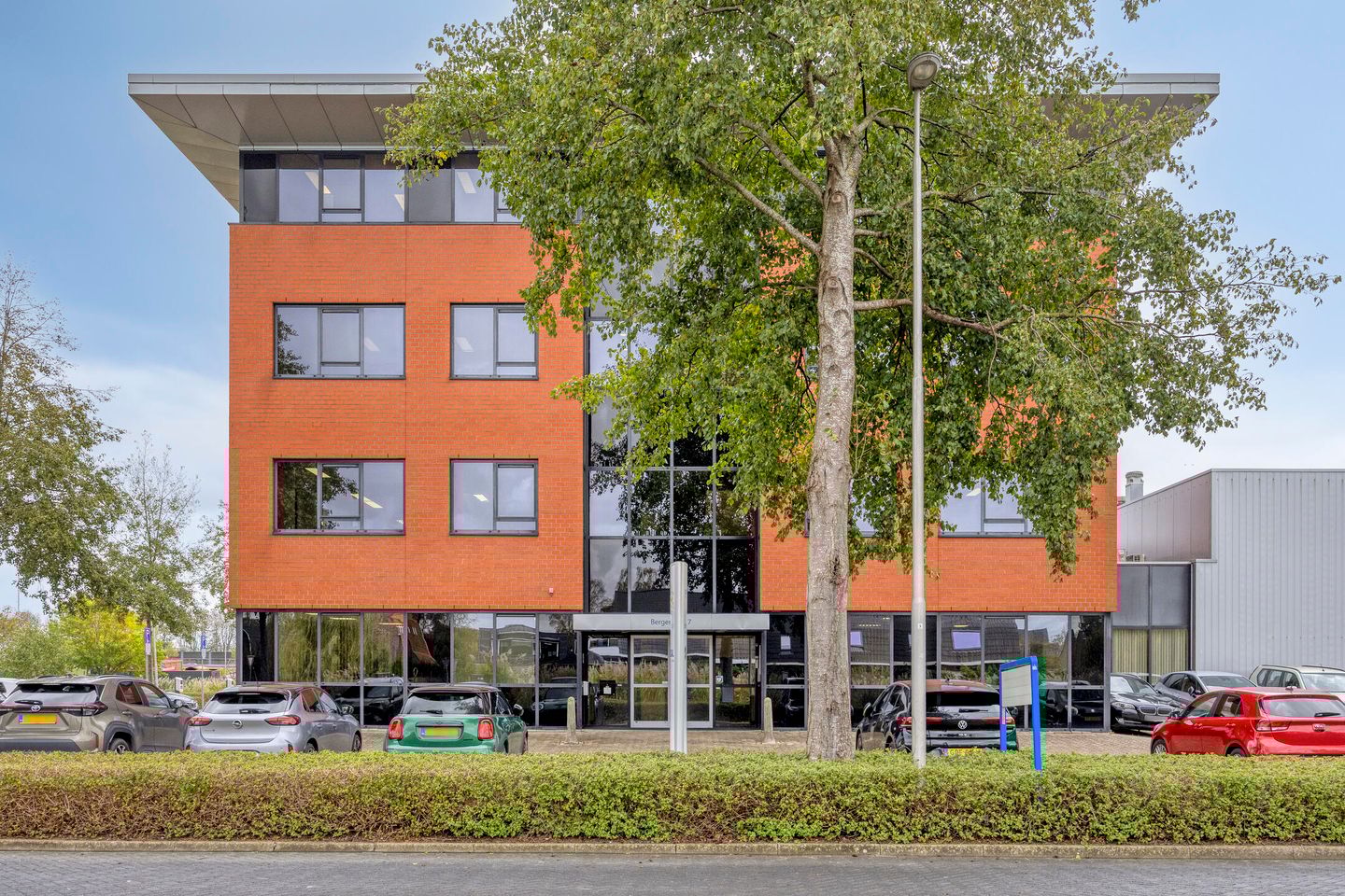 Bekijk foto 2 van Bergen 9