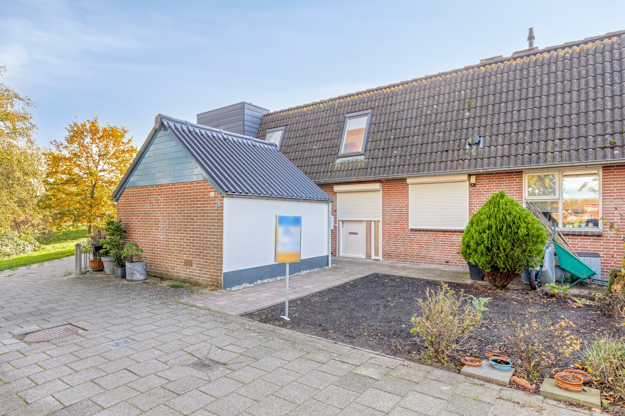 Photo 3 of Leemwierde 186