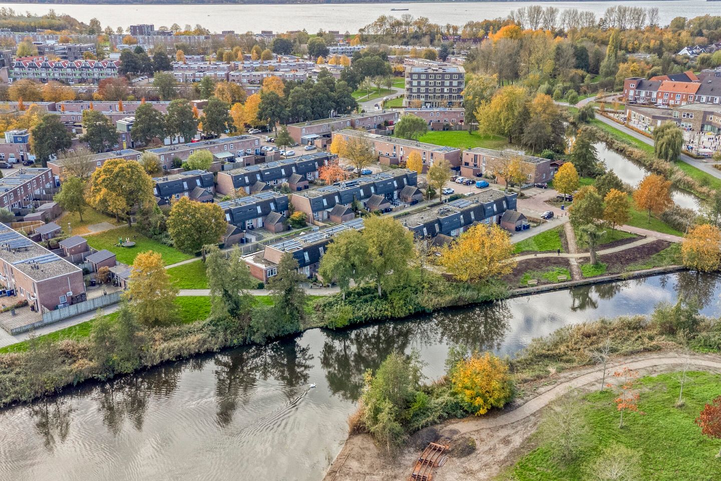 Photo 34 of Leemwierde 186