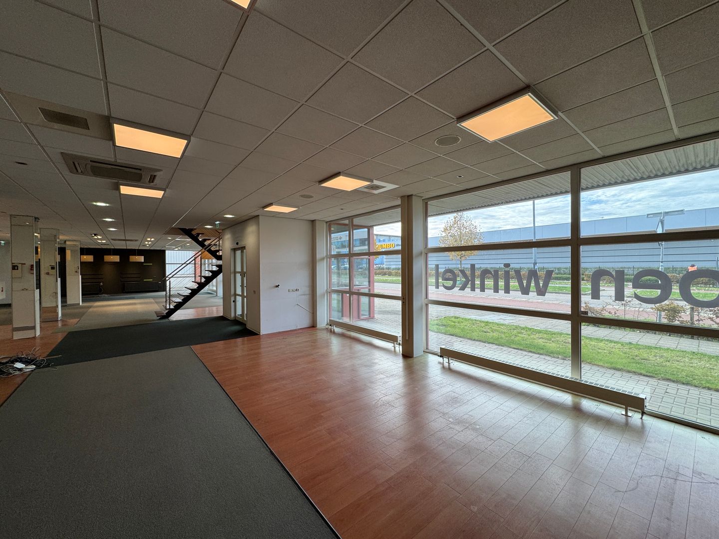 Bekijk foto 3 van Lissabonlaan 10