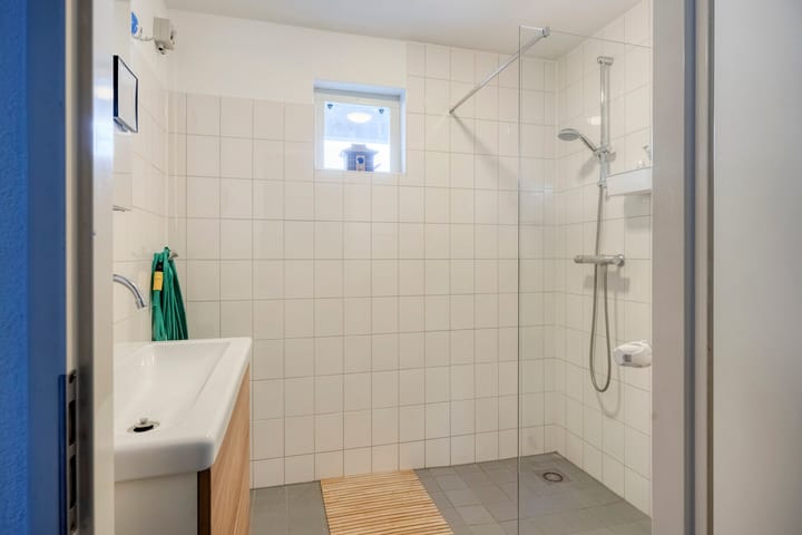 Photo 32 of Oranjeboomstraat 50-B