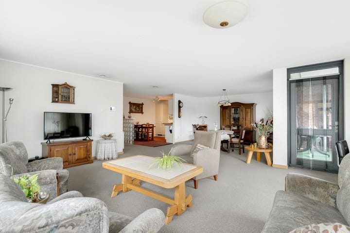 Foto 9 van Grotestraat 128-01