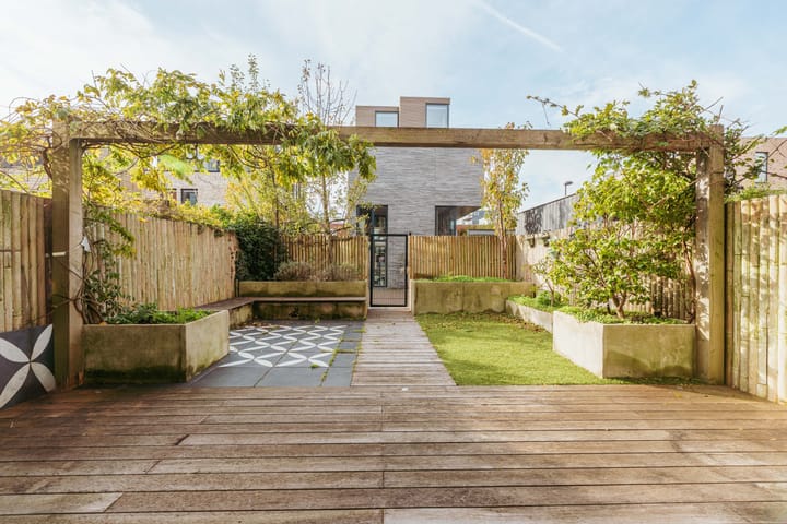 Bert Haanstrakade 398