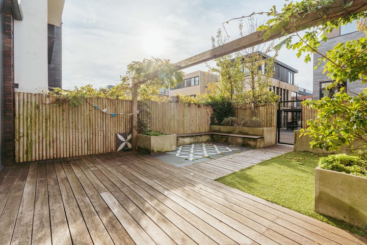 Foto 13 van Bert Haanstrakade 398