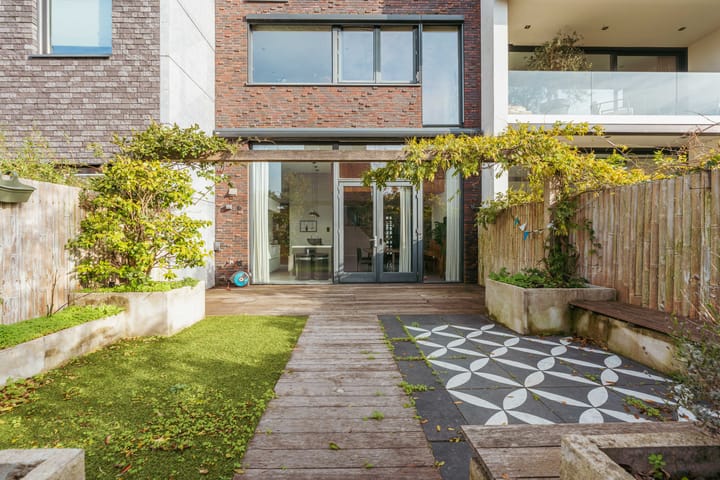 Foto 14 van Bert Haanstrakade 398