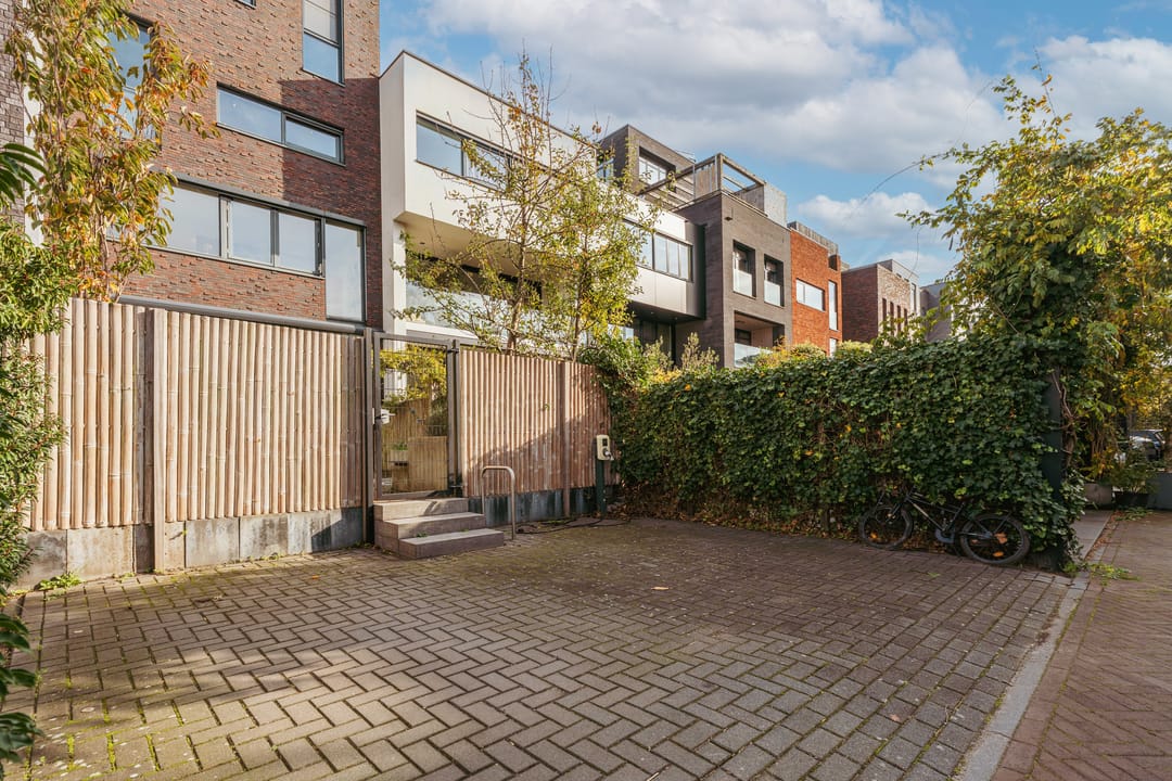 Photo 17 of Bert Haanstrakade 398