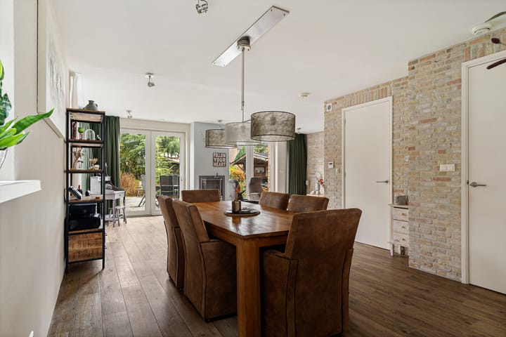 Foto 21 van Bisschopsstraat 7