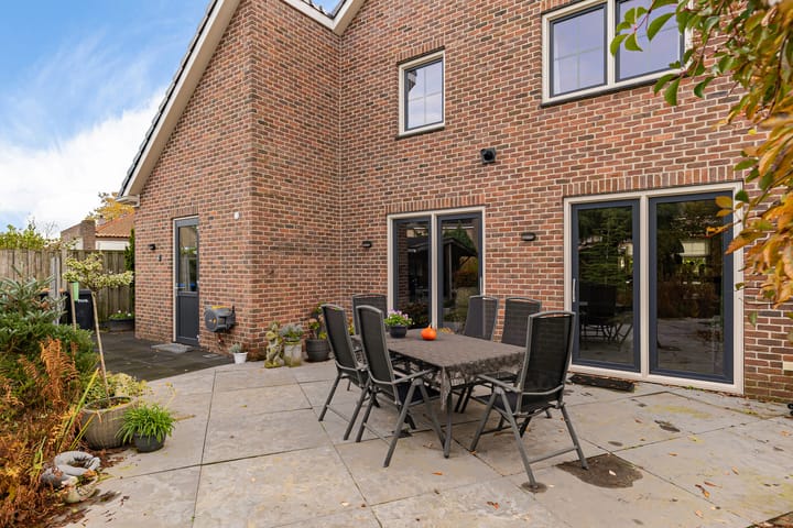 Foto 46 van Bisschopsstraat 7