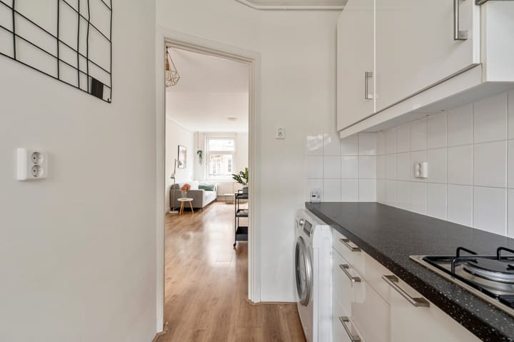 Photo 10 of Van Beuningenstraat 202-1