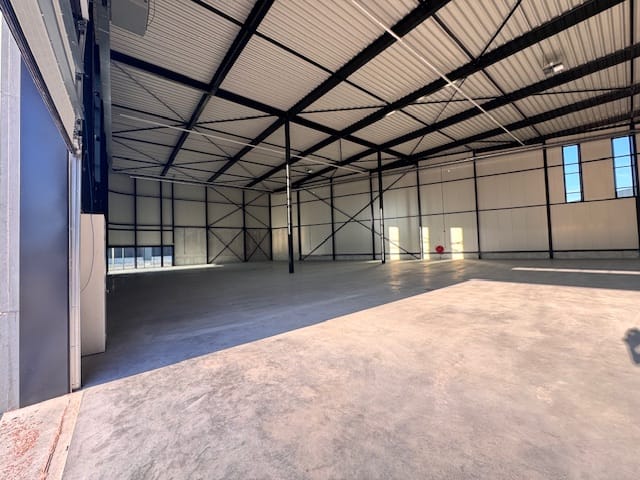 Bekijk foto 3 van Drogerij 3