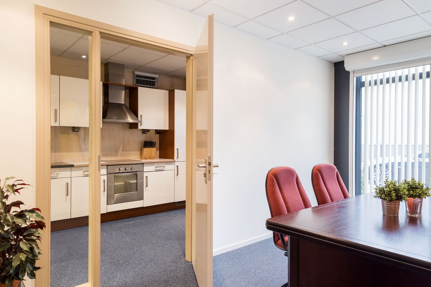 Bekijk foto 2 van Steenoven 4-B