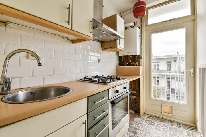 Photo 17 of John Franklinstraat 57-3