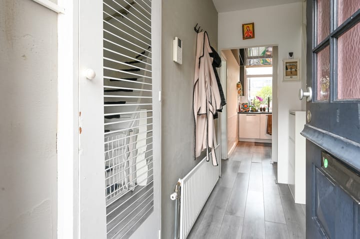 Photo 4 of Henriëtte Roland Holststraat 16