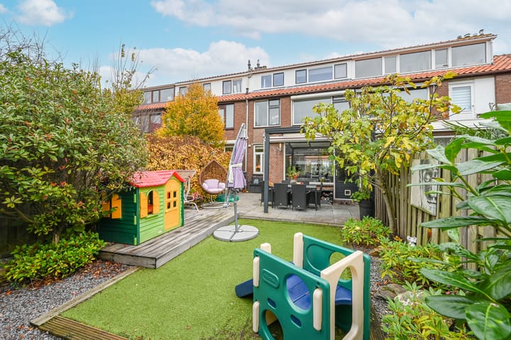 Photo 16 of Henriëtte Roland Holststraat 16