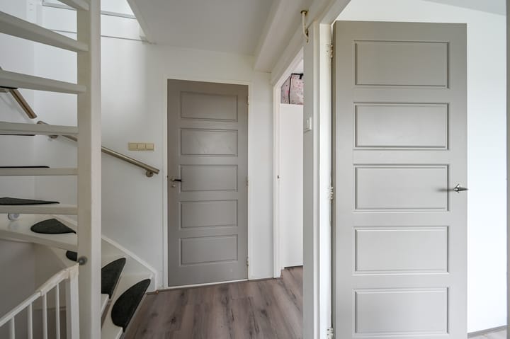 Photo 19 of Henriëtte Roland Holststraat 16