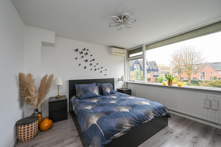 Photo 25 of Henriëtte Roland Holststraat 16