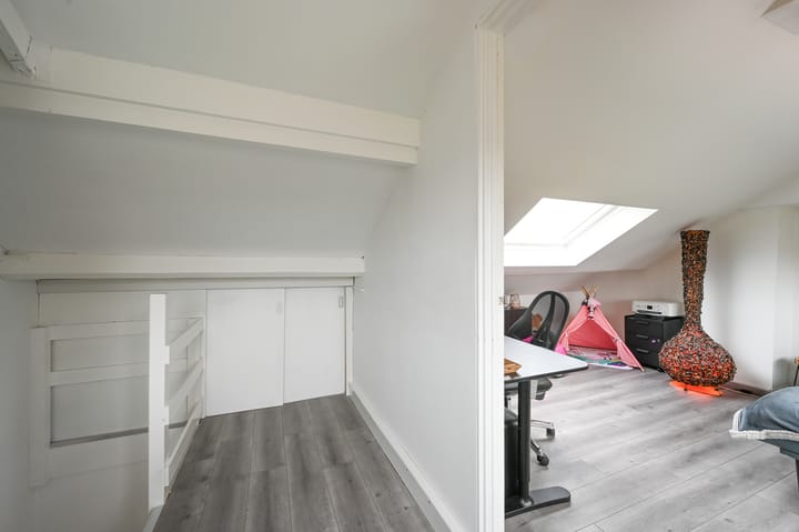 Photo 31 of Henriëtte Roland Holststraat 16