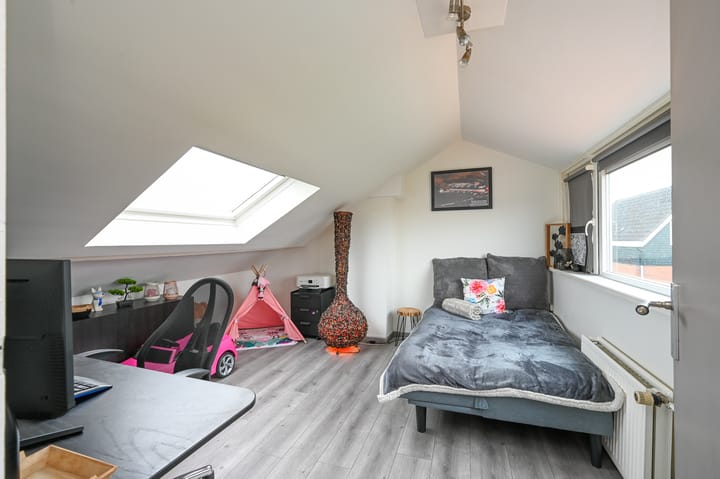 Photo 32 of Henriëtte Roland Holststraat 16