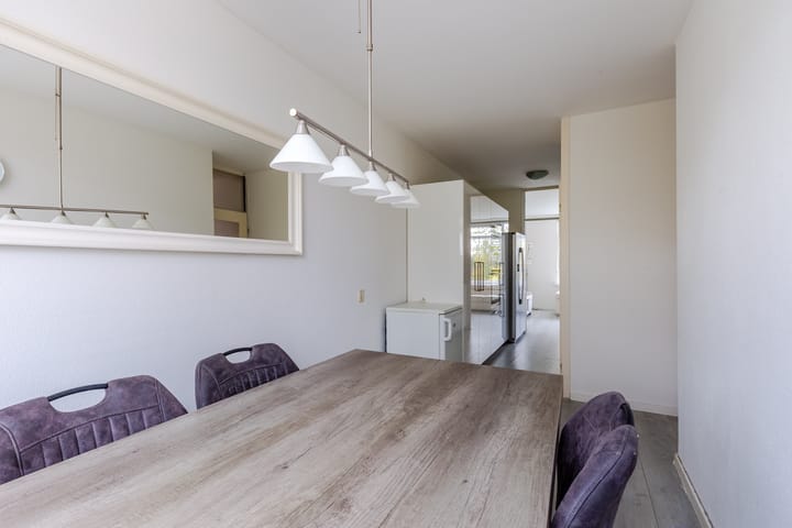 Photo 14 of Midscheeps 37