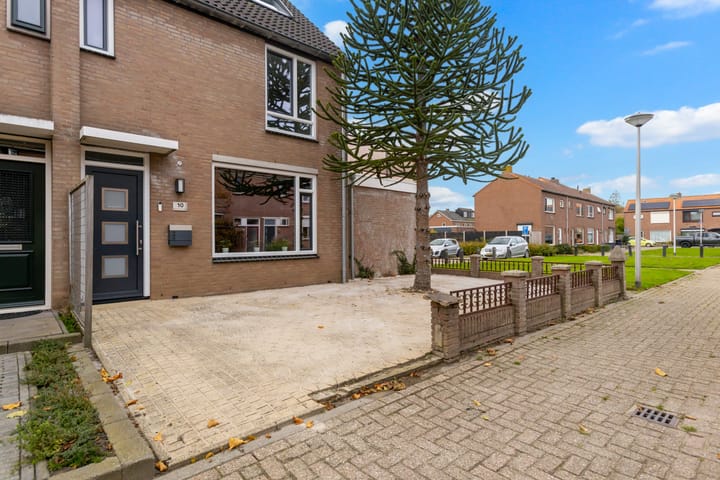 Photo 2 of Van Vollenhovenstraat 10