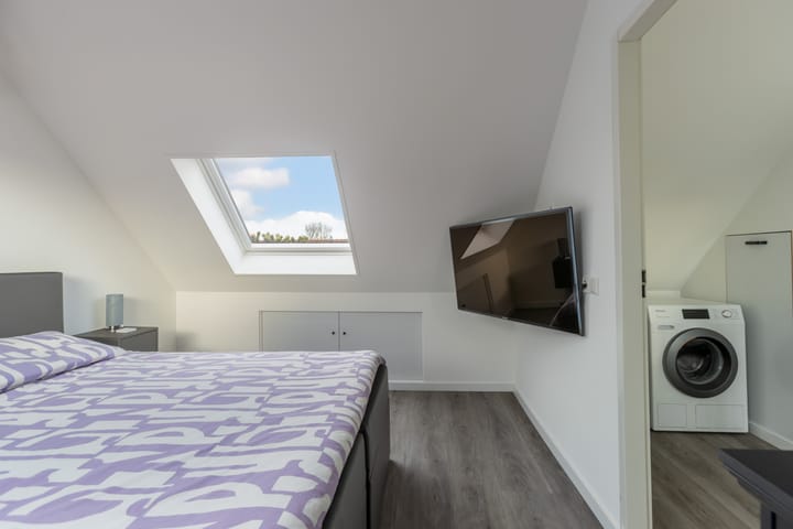 Photo 30 of Van Vollenhovenstraat 10