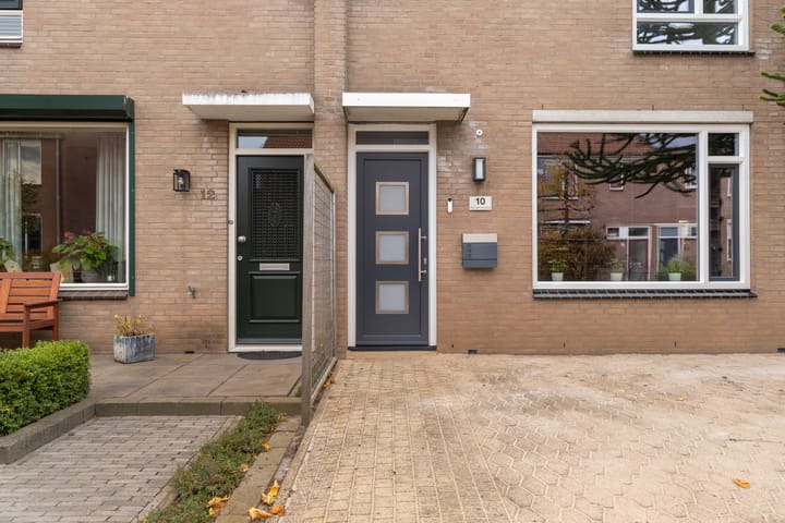 Photo 53 of Van Vollenhovenstraat 10