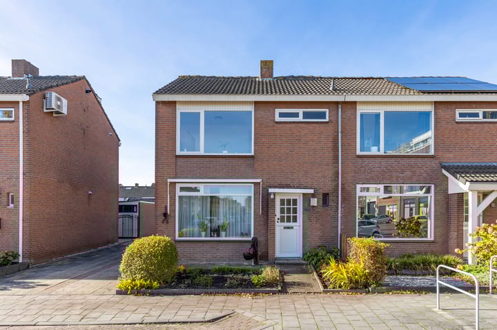 Foto 6 van Meeuwenlaan 61