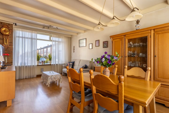 Foto 8 van Meeuwenlaan 61