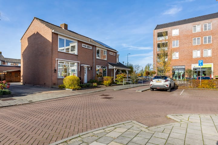 Foto 47 van Meeuwenlaan 61