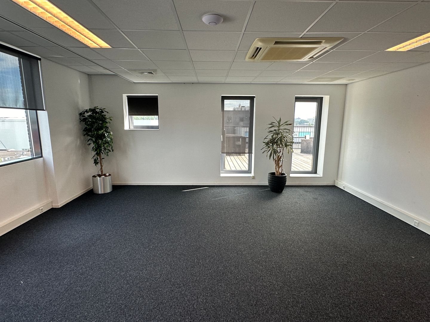 View photo 4 of A. van Leeuwenhoekweg 38-C20